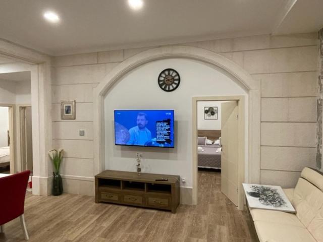 מאקרסקה Villa Luce Mit Pool מראה חיצוני תמונה