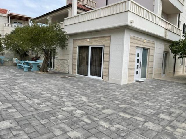 מאקרסקה Villa Luce Mit Pool מראה חיצוני תמונה