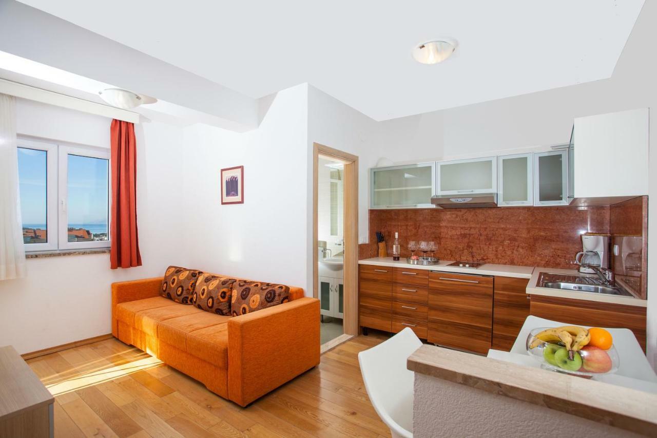 מאקרסקה Villa Luce Mit Pool מראה חיצוני תמונה