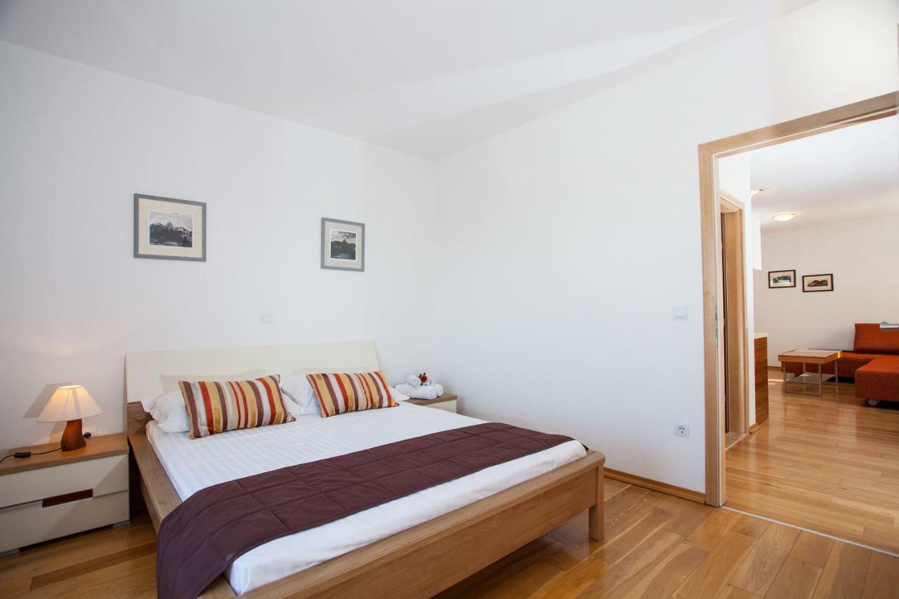 מאקרסקה Villa Luce Mit Pool מראה חיצוני תמונה