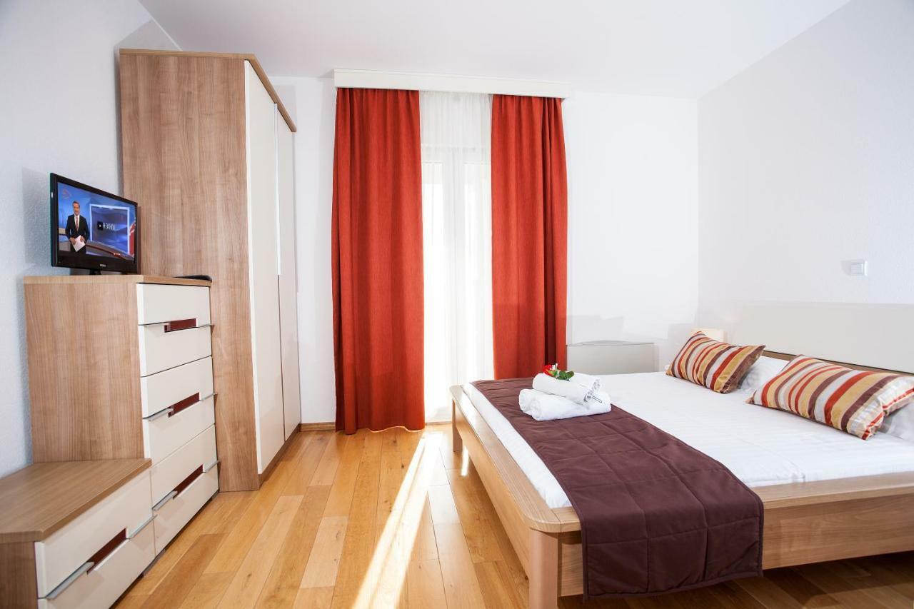 מאקרסקה Villa Luce Mit Pool מראה חיצוני תמונה