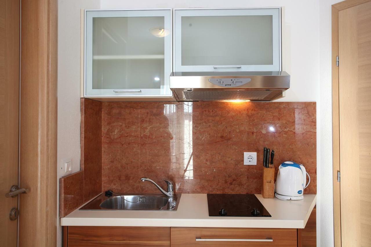 מאקרסקה Villa Luce Mit Pool מראה חיצוני תמונה