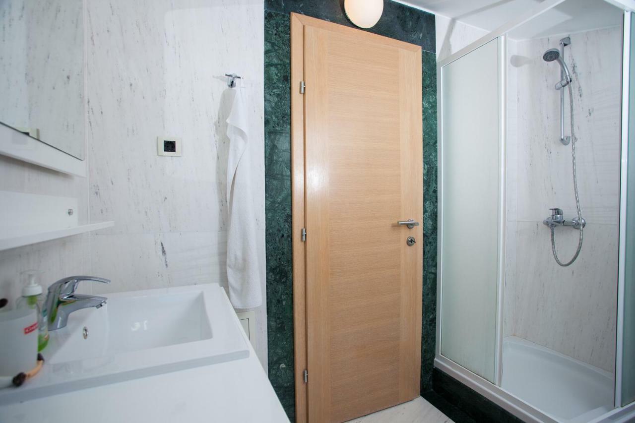 מאקרסקה Villa Luce Mit Pool חדר תמונה